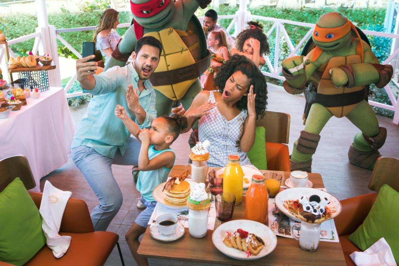 Nickelodeon Hotels & Resorts Punta Cana Exterior foto Teenage Mutant Ninja Turtles at the Nickelodeon Suites Resort